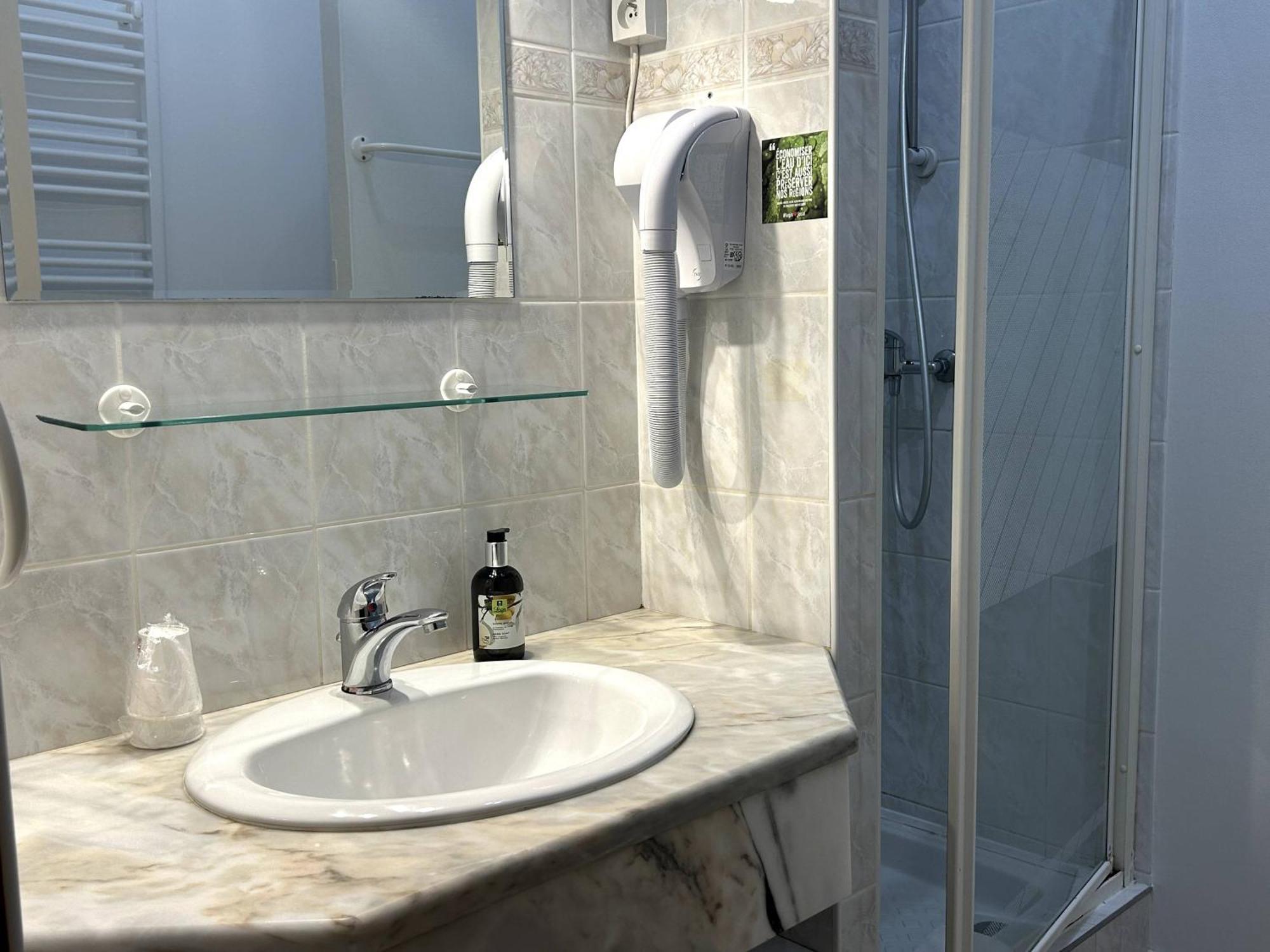 Logis Auberge Le Colombien - Hotel Et Restaurant Villandry Εξωτερικό φωτογραφία