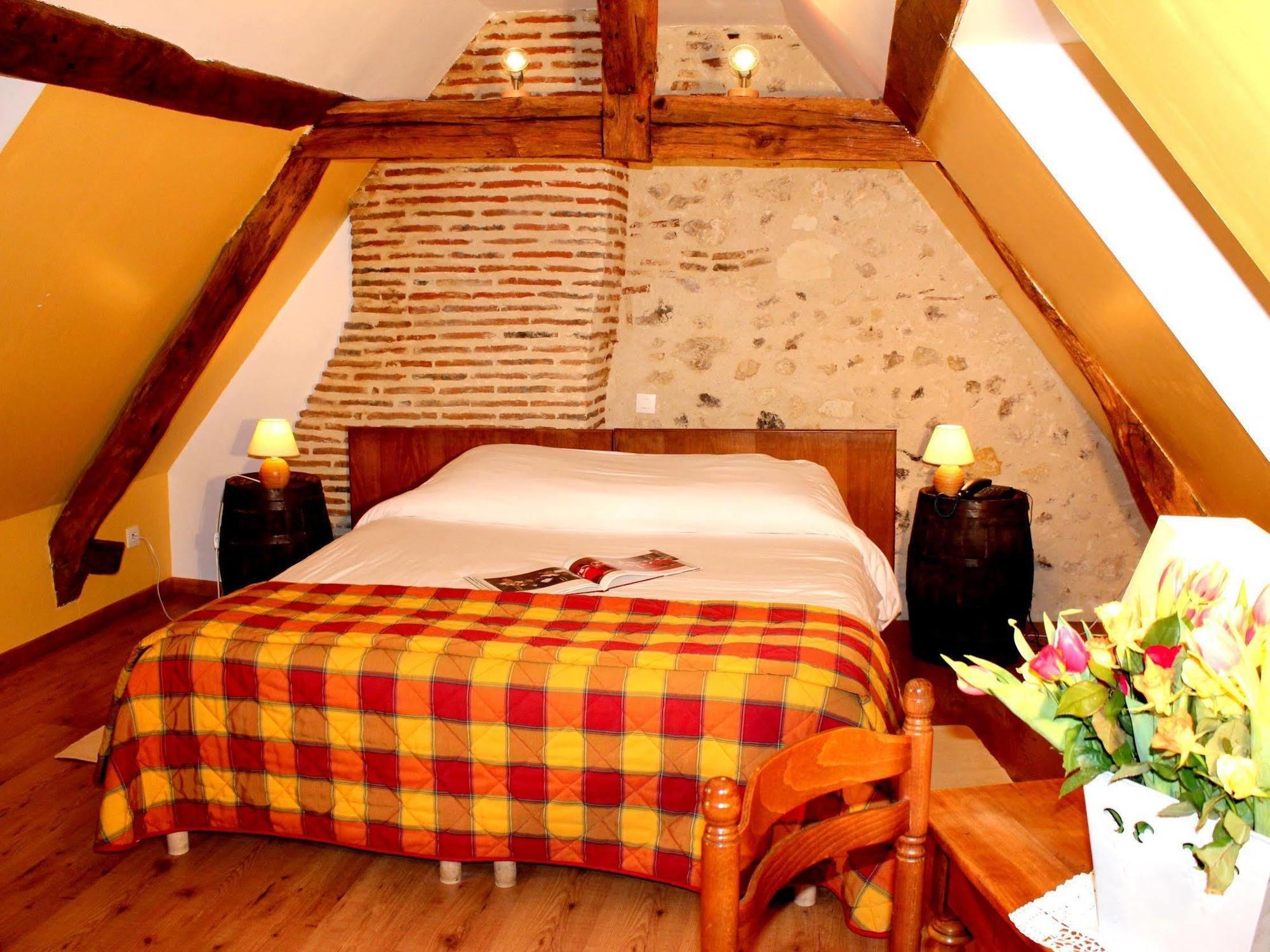 Logis Auberge Le Colombien - Hotel Et Restaurant Villandry Εξωτερικό φωτογραφία